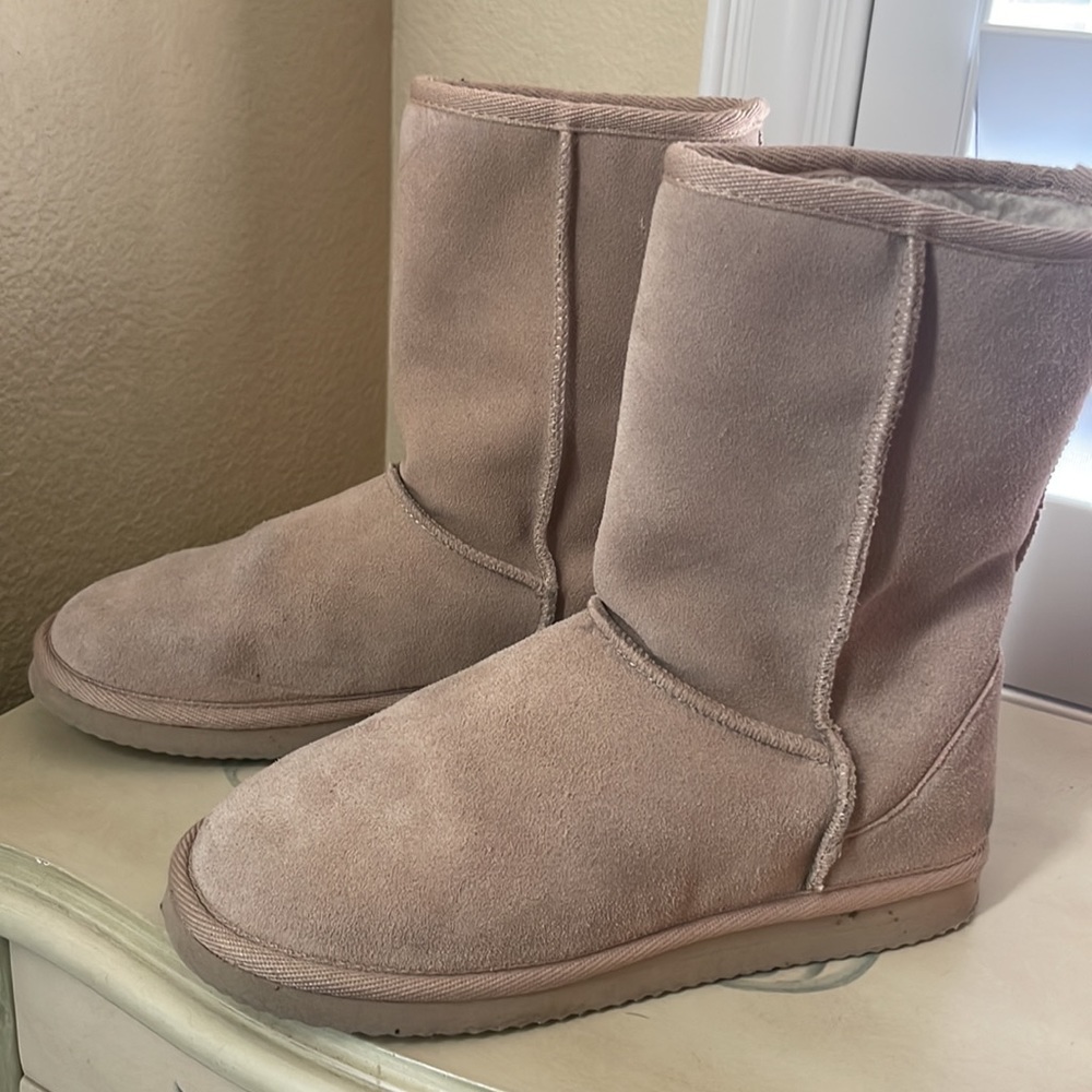 Arizona tan boots leather upper faux lining